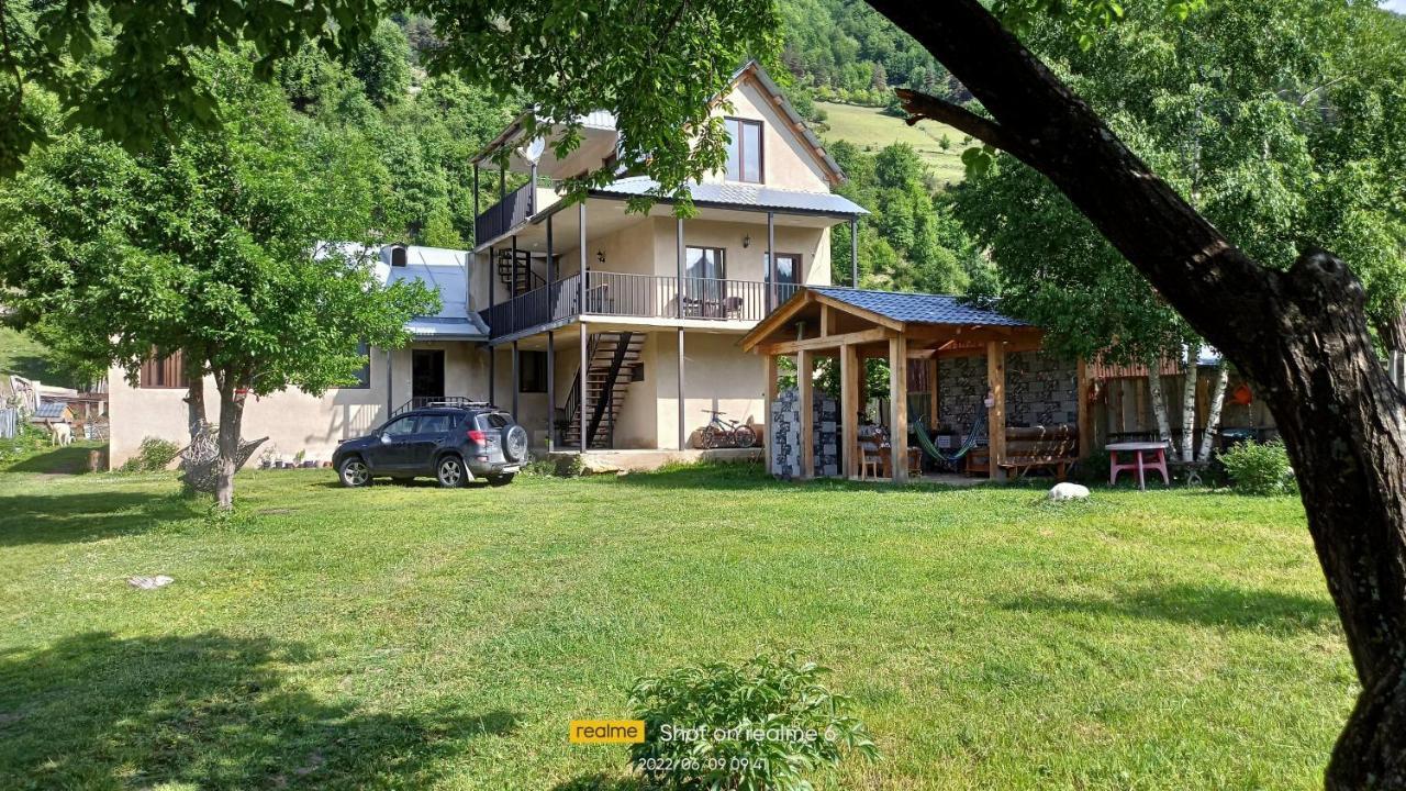 House B&B Местия Экстерьер фото