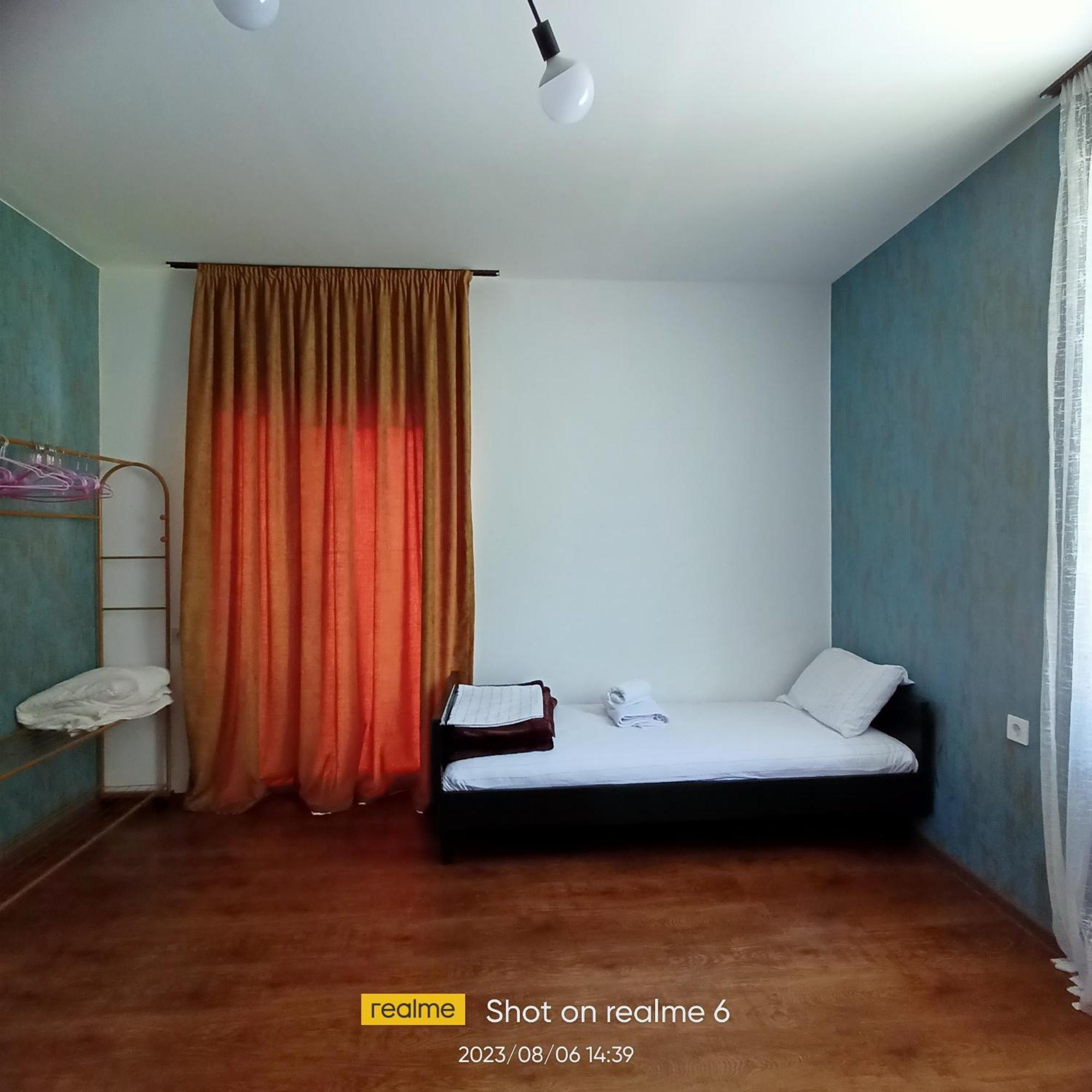 House B&B Местия Экстерьер фото