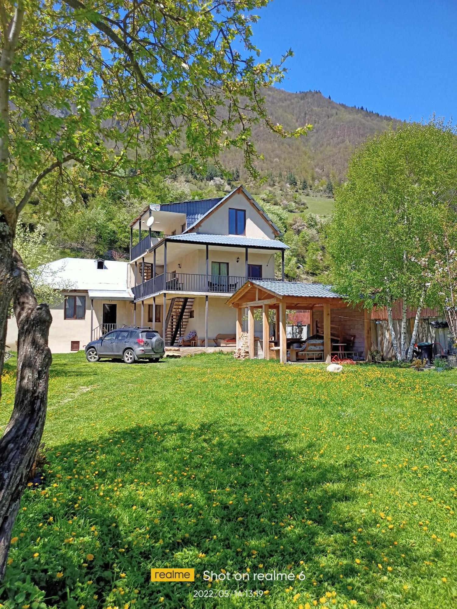 House B&B Местия Экстерьер фото